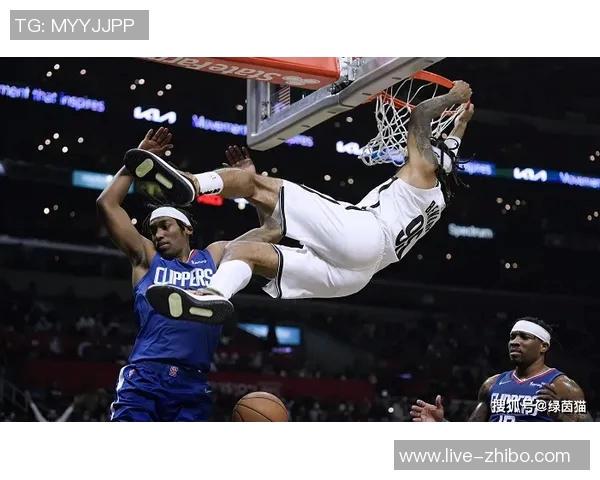 乔治复出表现平平上半场仅得7分3板状态待调整