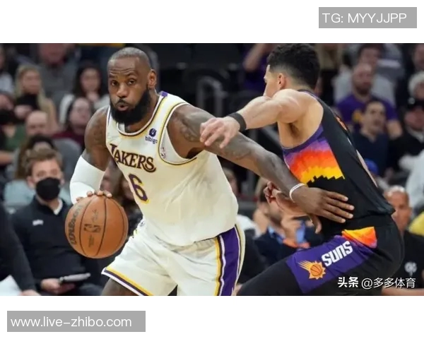 詹姆斯称赞替补球员表现出色范德比尔特重回防守状态助力球队胜利